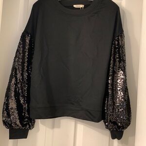 Essue paillette sleeve sweatshirt, black, NWT, S/M, sequin sleeve